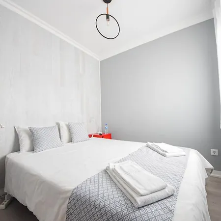 فندق مبيت وإفطار Blue Door 3*