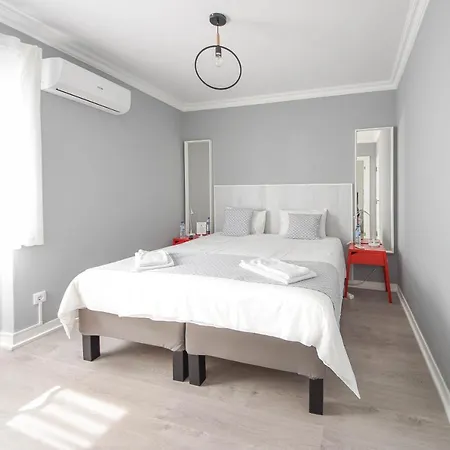 Bed & Breakfast Blue Door