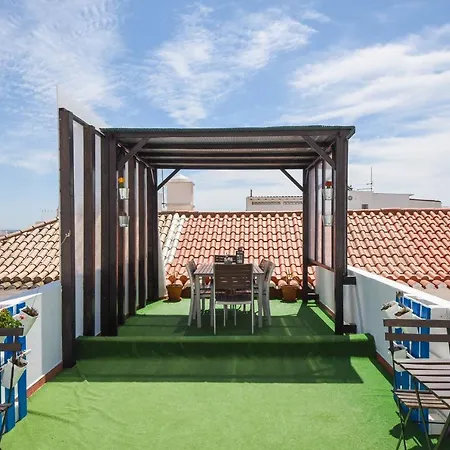 Blue Door Bed & Breakfast 3*