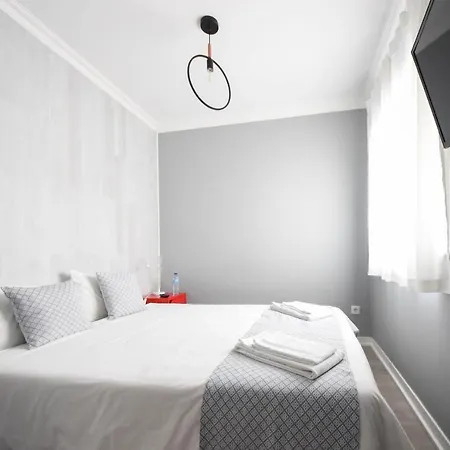 Bed & Breakfast Blue Door 3*