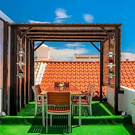 Bed & Breakfast Blue Door Lagos