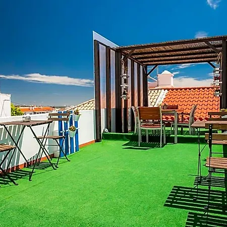 Bed & Breakfast Blue Door Lagos