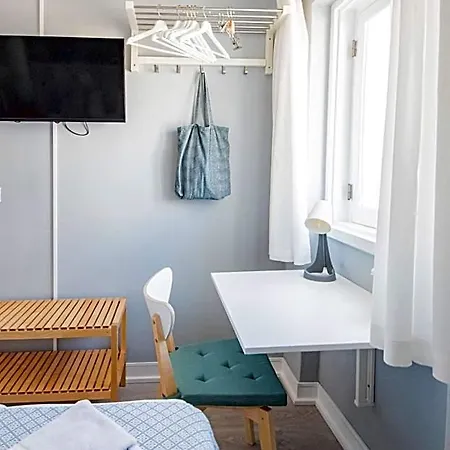 Bed & Breakfast Blue Door 3*