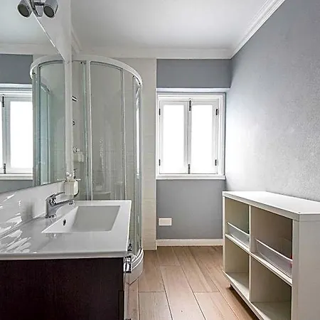 Blue Door Bed & Breakfast 3*