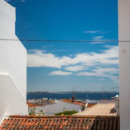 Blue Door Bed & Breakfast Lagos