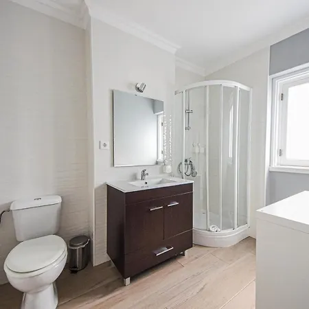 Blue Door Oda ve Kahvaltı 3*