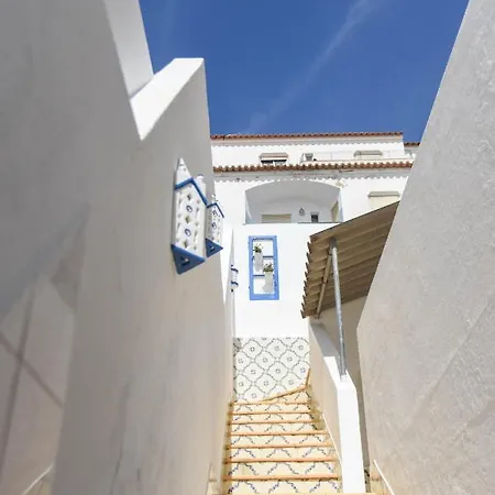 Oda ve Kahvaltı Blue Door Lagos