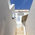 Bed & Breakfast Blue Door Lagos