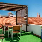 Bed & Breakfast Blue Door Lagos